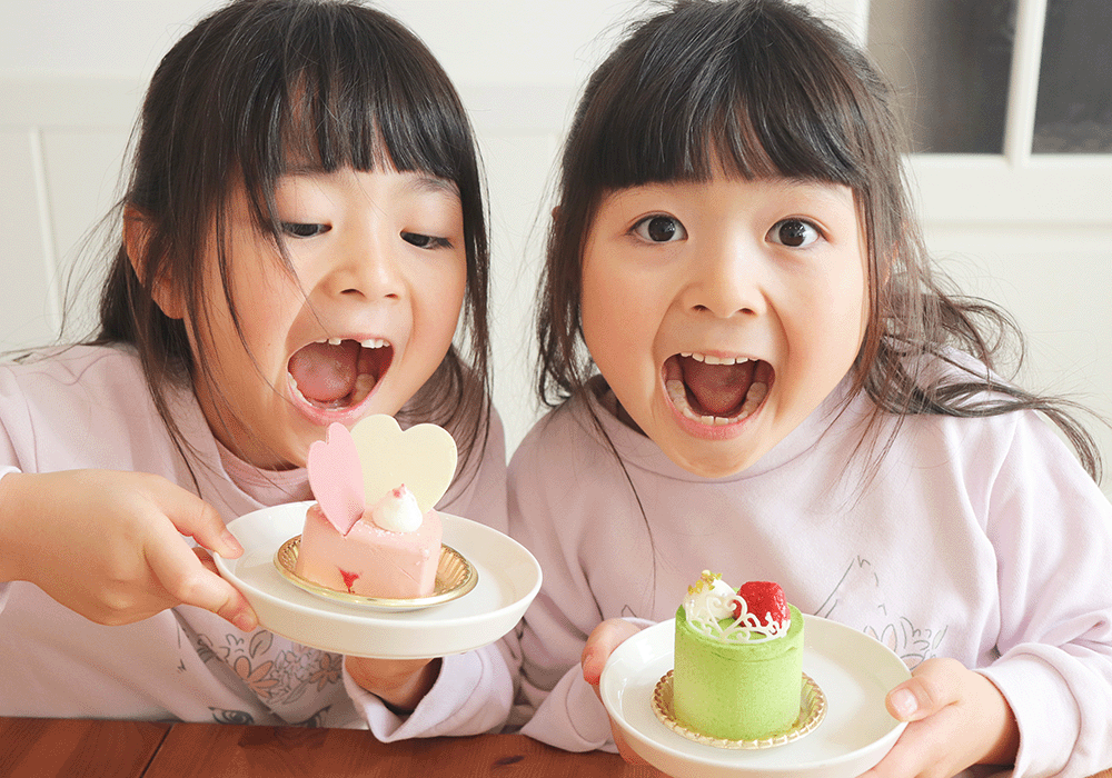 ケーキと女の子